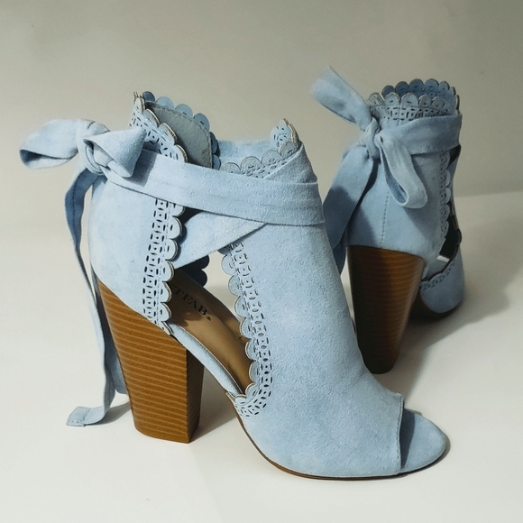 Just Fab Powder Blue Tie Up Ankle Booties size 7 - Picture 2 of 11